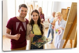 Lienzo Alumnos con pinceles en la escuela de arte