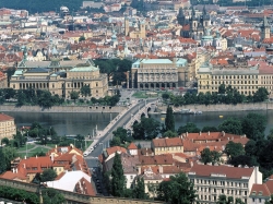 Manesu_Bridge_Over_the_Vltava_River_Prague_Czech_Republic.jpg